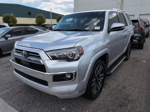 Certified 2022 Toyota 4Runner Limited AWD/4WD image 2