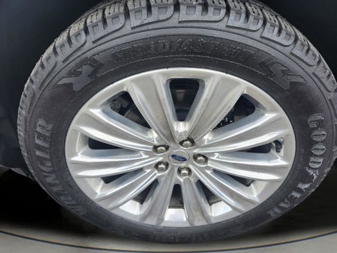 Used 2020 Ford Explorer Limited w/ Class III Trailer Tow Package AWD/4WD image 33