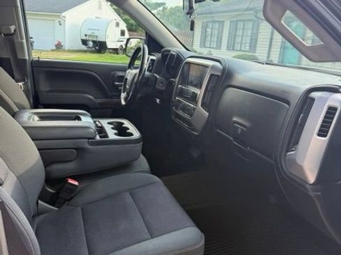 Used 2017 GMC Sierra 1500 SLE w/ SLE Value Package RWD image 5