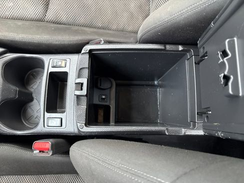 Used 2021 Nissan Rogue Sport SV image 31