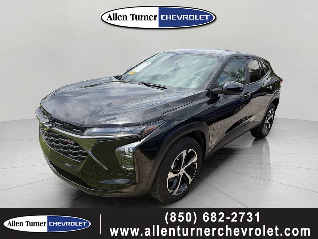Used 2025 Chevrolet Trax RS w/ Driver Confidence Package FWD image 1