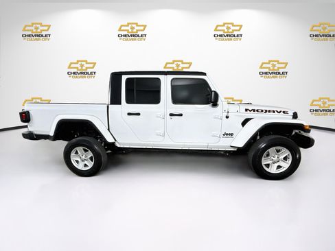Used 2022 Jeep Gladiator Sport AWD/4WD image 9