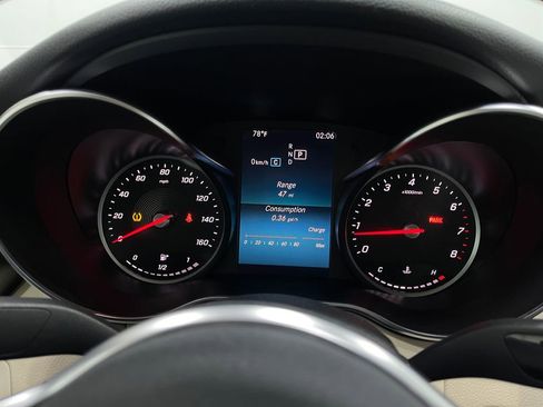 Used 2019 Mercedes-Benz C 300 4MATIC Sedan image 22