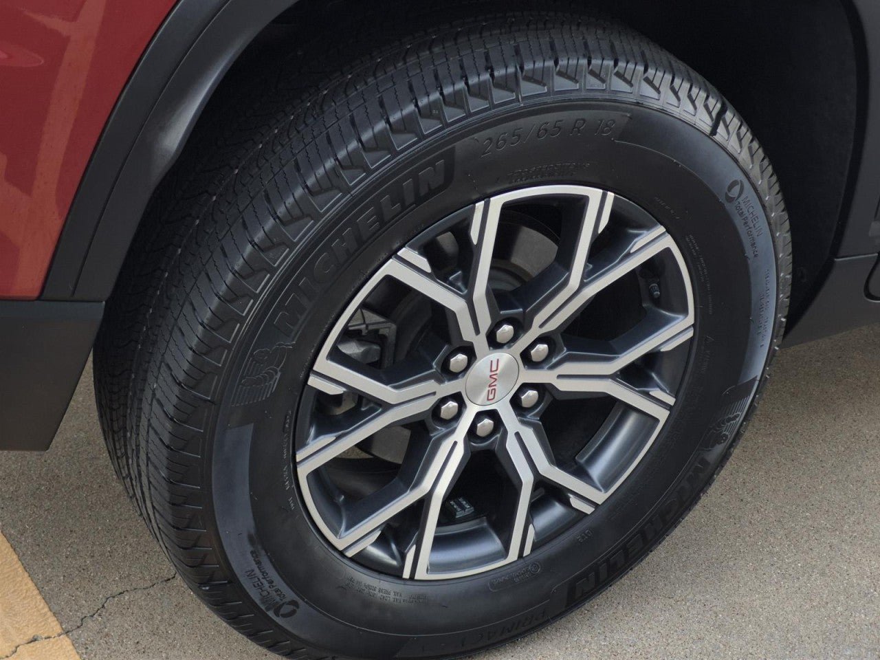 Certified 2024 GMC Acadia AT4 w/ Luxury Package AWD/4WD image 7