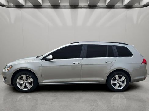 Used 2015 Volkswagen Golf TDI S FWD image 2