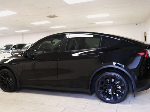 Used 2023 Tesla Model Y Long Range AWD/4WD image 12