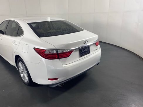 Used 2015 Lexus ES 350 w/ Premium Package FWD image 10