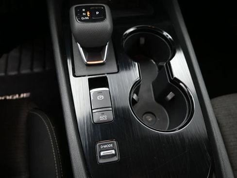 Used 2023 Nissan Rogue SV image 21