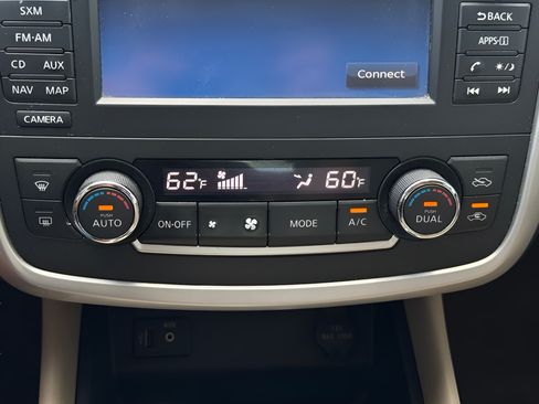 Used 2016 Nissan Altima 2.5 SL w/ 2.5 Technology w/LED Package FWD image 27