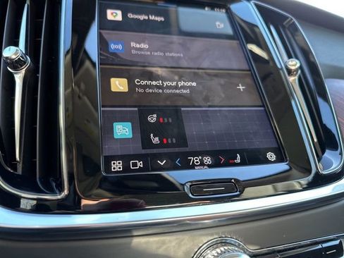 Certified 2025 Volvo V60 B5 Cross Country Plus image 30