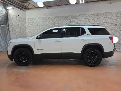 Used 2023 GMC Acadia SLT w/ Elevation Edition image 4