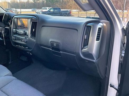 Used 2019 Chevrolet Silverado 1500 LT image 16