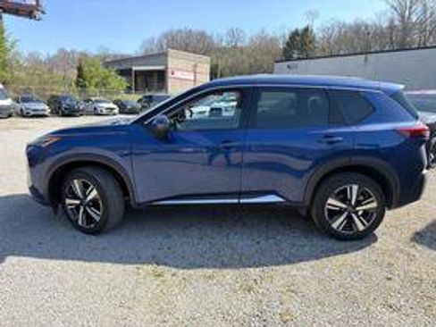 Used 2023 Nissan Rogue SL image 9