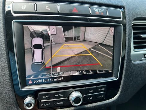 Used 2016 Volkswagen Touareg VR6 AWD/4WD image 42