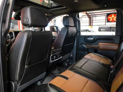 Used 2020 Chevrolet Silverado 3500 High Country image 40