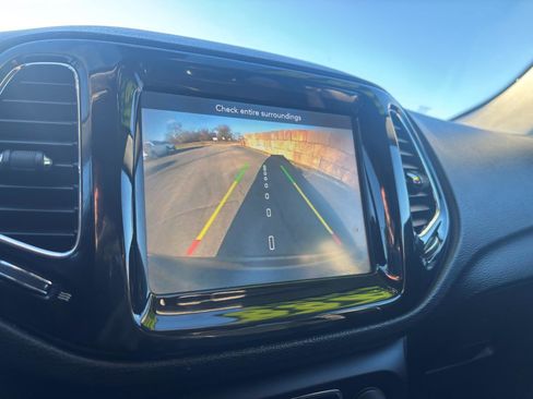 Used 2019 Jeep Compass Limited image 14