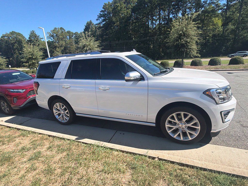 Used 2019 Ford Expedition Platinum AWD/4WD image 3