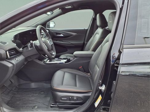 New 2026 Buick Envista Avenir FWD image 11