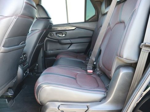 Certified 2025 Honda Pilot Black Edition image 14