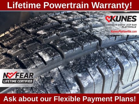 Used 2023 Jeep Grand Cherokee Laredo image 11