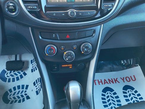 Used 2017 Chevrolet Trax LT w/ LT Convenience Package image 10