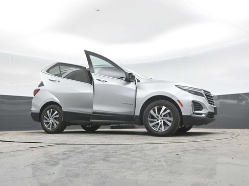 Used 2022 Chevrolet Equinox Premier AWD/4WD image 48