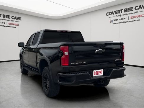 Used 2023 Chevrolet Silverado 1500 ZR2 w/ Technology Package image 7