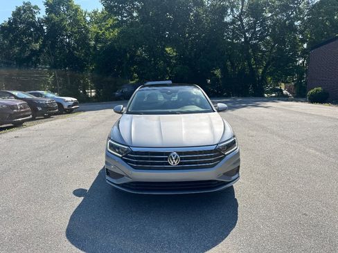 Used 2021 Volkswagen Jetta SEL FWD image 3