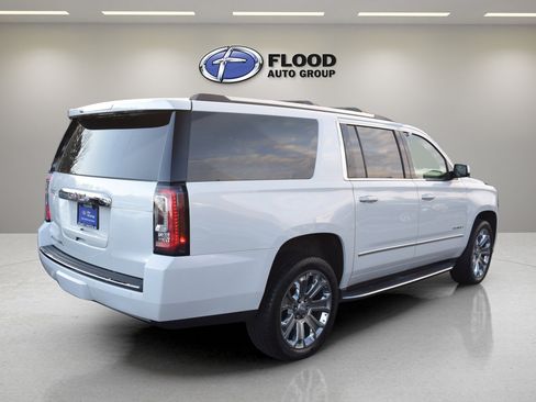 Used 2019 GMC Yukon XL Denali image 4