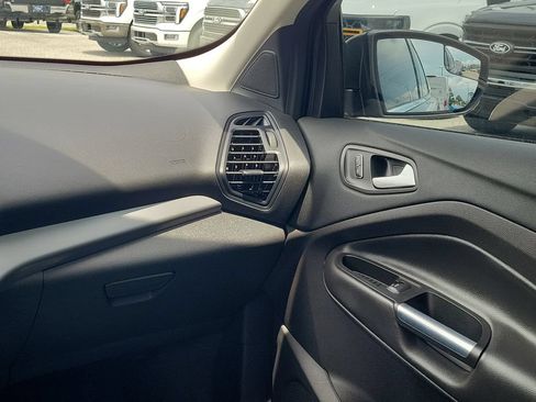 Used 2016 Ford Escape SE FWD image 15