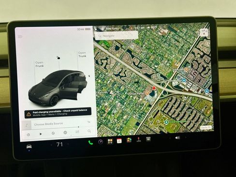 Used 2022 Tesla Model Y Performance AWD/4WD image 14