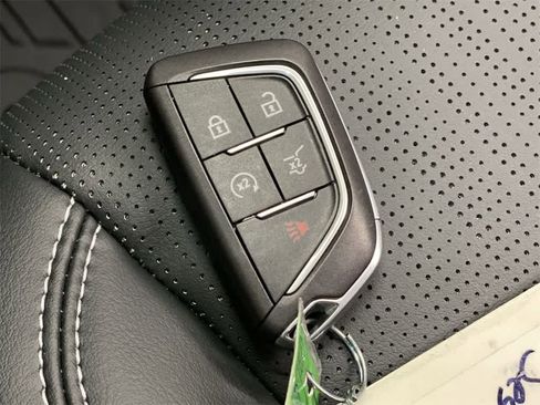 Certified 2024 Cadillac Lyriq Luxury image 28