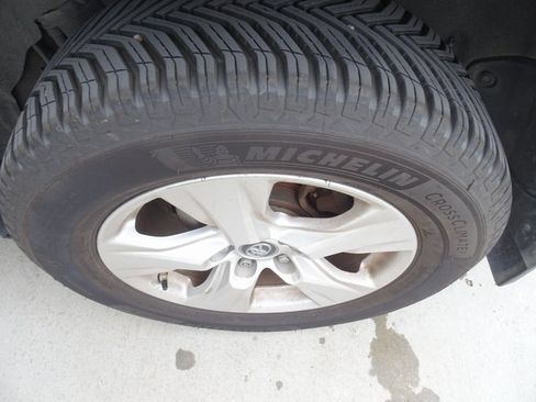 Used 2019 Toyota RAV4 XLE image 10