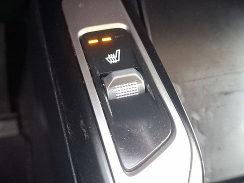 Used 2022 Kia Sorento EX image 25