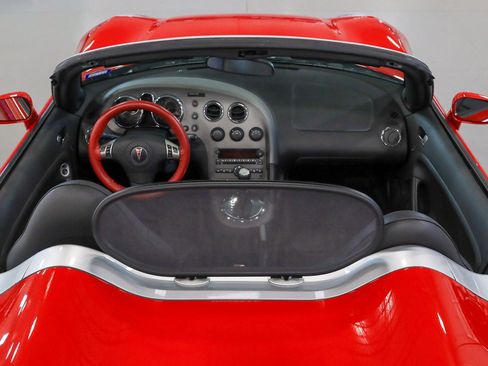 Used 2007 Pontiac Solstice GXP w/ Premium Package image 24