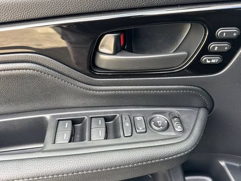 Certified 2025 Honda Odyssey Touring image 13