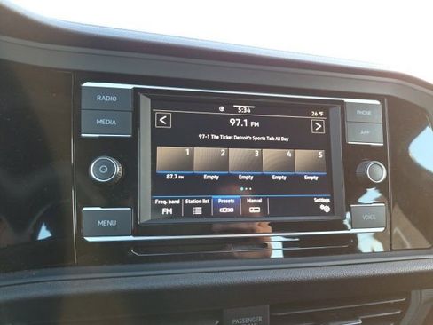 Certified 2022 Volkswagen Jetta Sport image 15