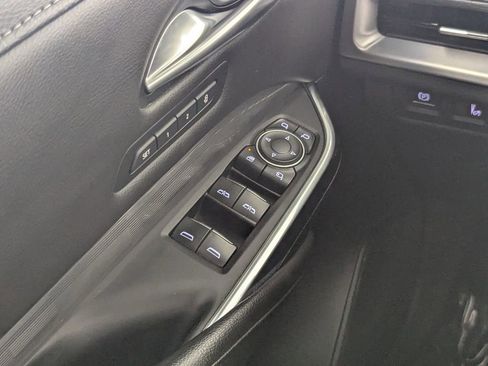 Used 2024 Cadillac XT4 Premium Luxury FWD image 17