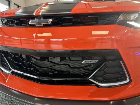 Used 2018 Chevrolet Camaro SS w/ Hot Wheels Edition RWD image 55