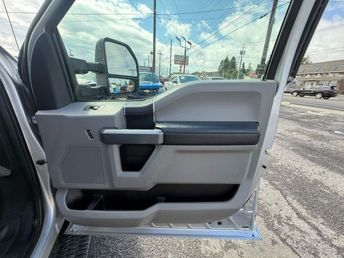 Used 2017 Ford F350 XLT w/ Snow Plow Prep Package AWD/4WD image 13