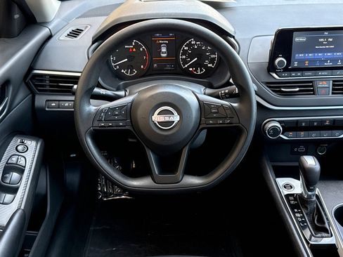 Used 2024 Nissan Altima 2.5 S FWD image 20