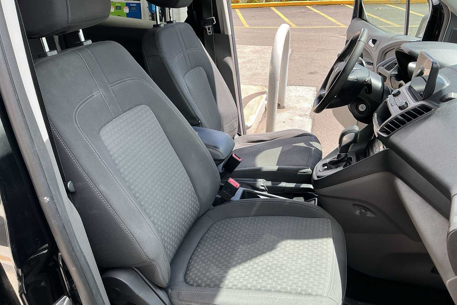 Used 2019 Ford Transit Connect XLT FWD image 26