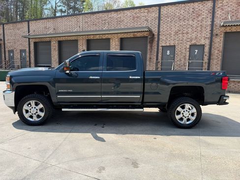 Used 2019 Chevrolet Silverado 2500 LTZ w/ Duramax Plus Package image 2