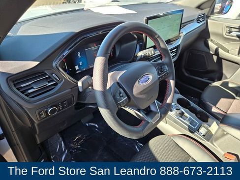 Used 2025 Ford Escape ST-Line w/ Equipment Group 301A image 3