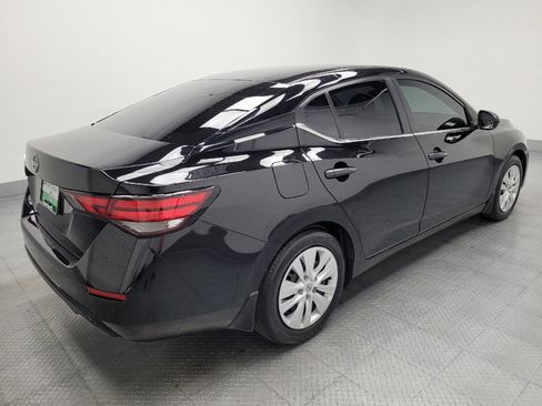 Used 2025 Nissan Sentra S FWD image 10