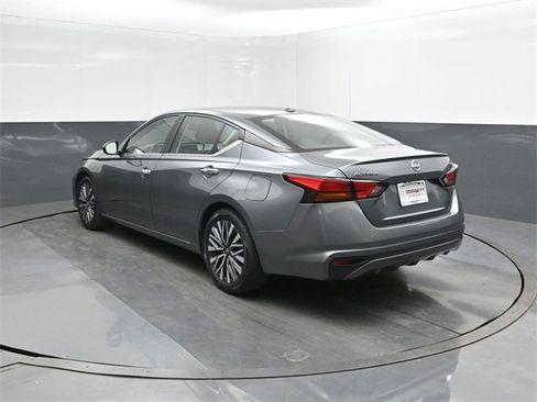 Certified 2023 Nissan Altima 2.5 SV image 5