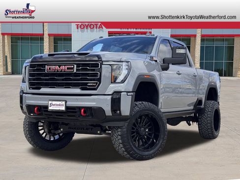Used 2025 GMC Sierra 2500 AT4 w/ AT4 Premium Plus Package AWD/4WD image 1
