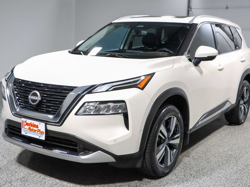 Used 2023 Nissan Rogue Platinum w/ Platinum Premium Package image 32