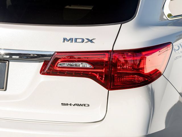 Used 2020 Acura MDX w/ Technology Package AWD/4WD image 11
