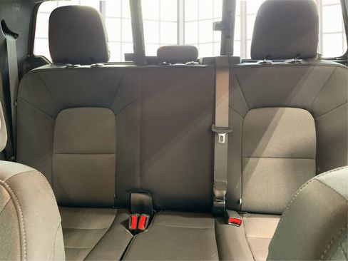 Used 2023 Chevrolet Colorado Trail Boss w/ Technology Package image 13